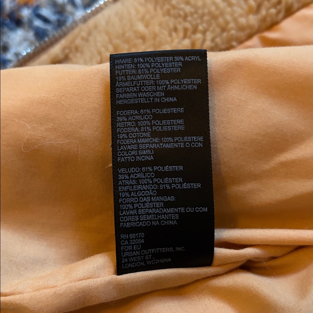 Urban Outfitters Teddy🧸 Crop Bomber Jacket, Size Small - Picture 14 of 16